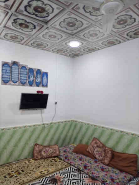 دار للبيع في حي العسكري المدارس، شارع 15، منطقة الخمسة آلاف، مساحة 100 متر. يتكون من:
- غرفة نوم
- استقبال
- مطبخ
- صحيات
- اصالة
عكس الشمس، باتجاه الكوفة.
السعر: 85 مليون.
***********
