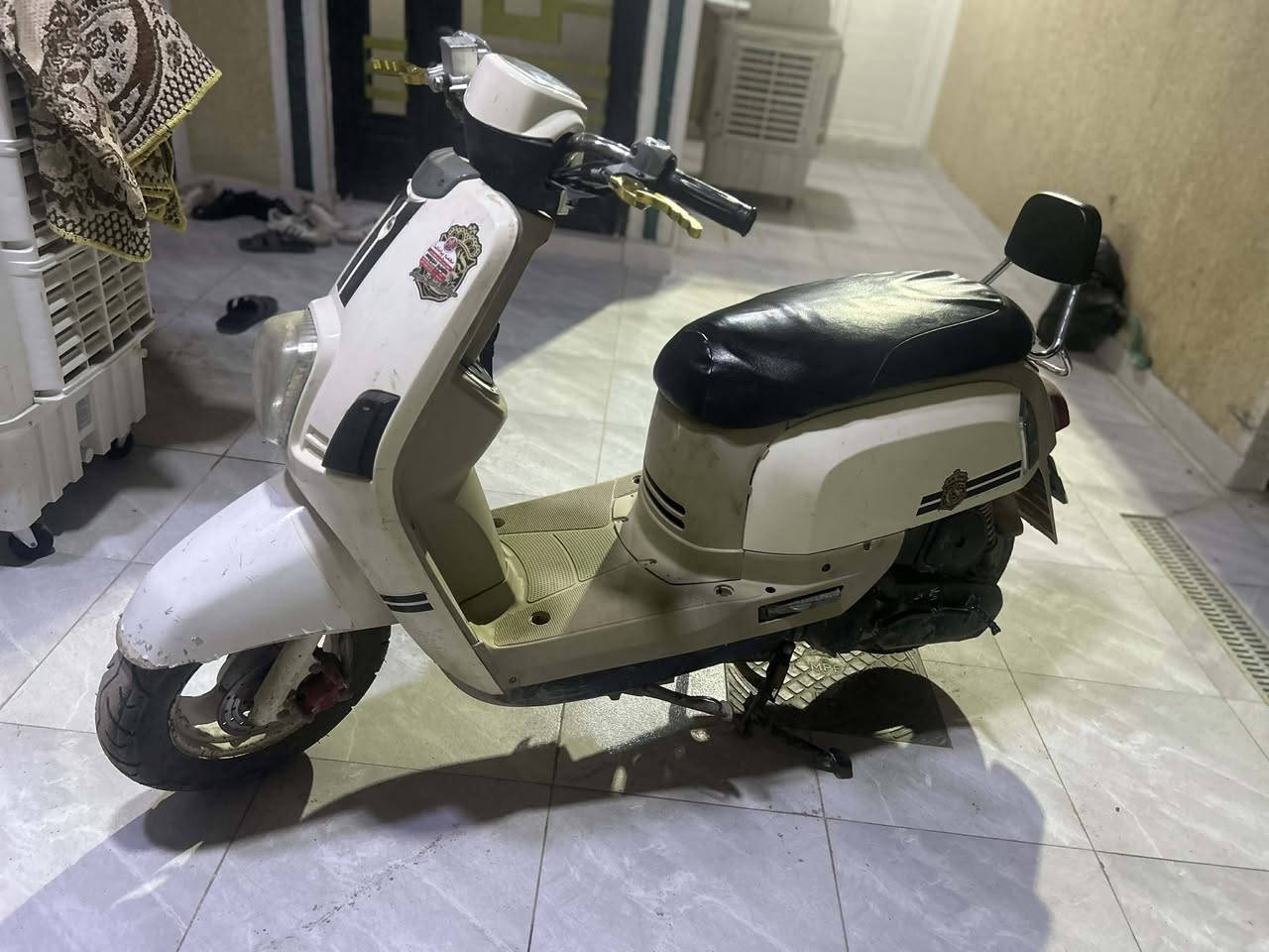 بوليس للبيع السعر 700وبيها مجال المكان كربلاء المقدسه للتواصل ***********
