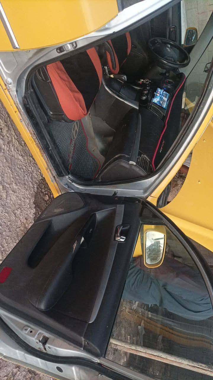 سوناته للبيع موديل 2009بيه ضربه وتبديل كفر مال الدبل مكينه الفين دوش حداديه جديده تواير تخم السياره باسمي ومصفره هيه وغرامه ولا ربع عليه  العنوان شطره  السعر 75 اوبيه مجال بيع او مراوس حسب القناعه ***********(
