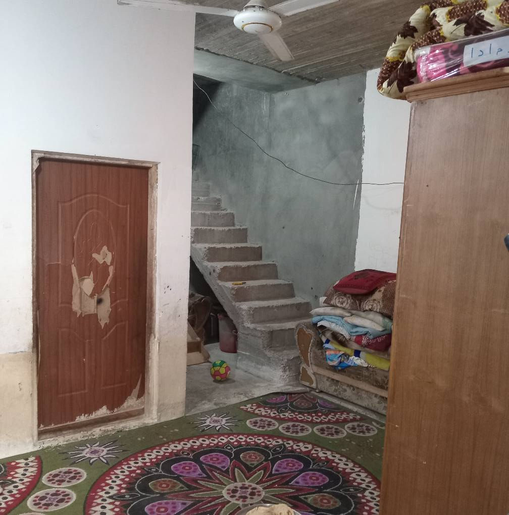 ١٠٠متر مربعه غرفه وصاله ومطبخ وحمامات وستقبال بناء بلوك صب تسليح مركزي اساس وسقف نزالات غرفه وصاله ومطبخ وحمامات وستقبال العنوان النجف الاشرف ***********اتساب مقابل قرية الغدير عمود مقابل قريه القدير عمود ٢٨٢مقابل مكتب التساهل النجف, العراق
