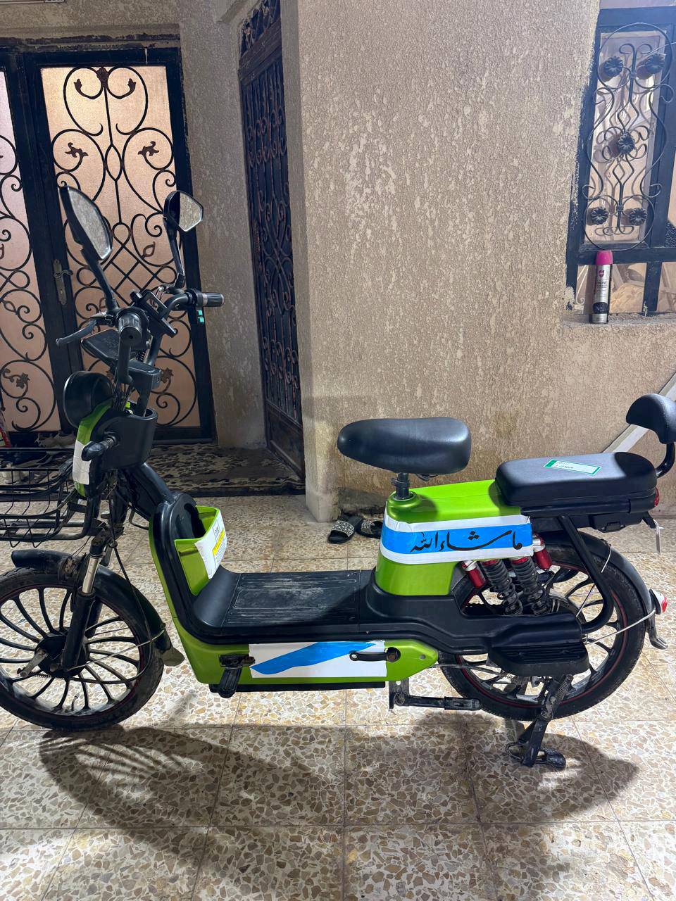 دراجه شحن قياس 20 لون زيتوني خمس بطاريات اربع نمر مثبت سرعه اشاره يمنه يسره هورن لايت عالي ناصي بريك امامي خلفي سله اماميه ومرايات دراجه نضيفه مابيها ولا زلغ السعر 300 وبيها مجال مكاني بصره خور الزبير