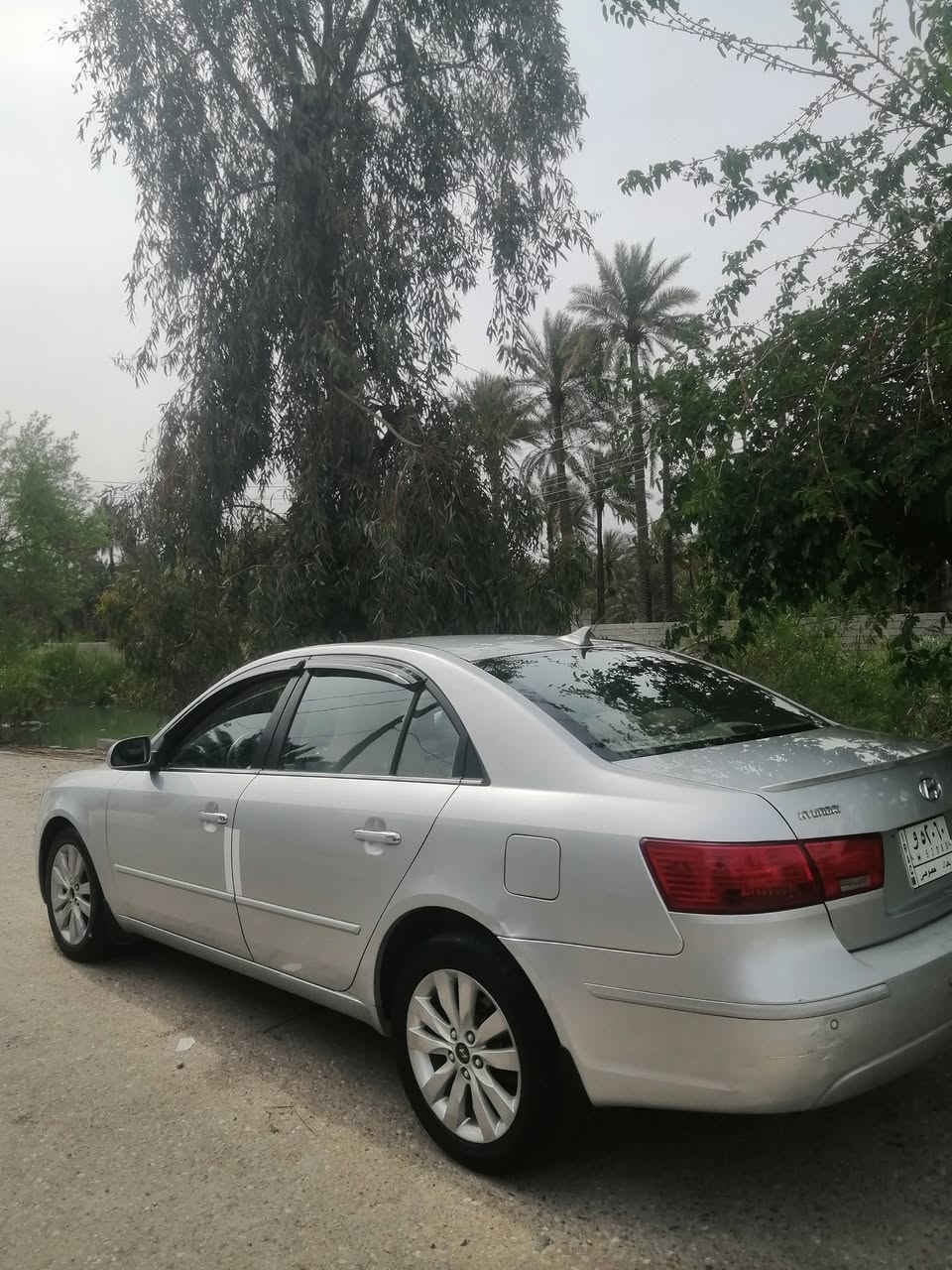 سلام عليكم شباب لبيع سوناتا موديل ١٠ رقم بغداد دولي وبسمنة  مكفوله كفلا عامه من صبغ وبارد سياره خير من لله جاهزا بمعنه الكلمه تبريد ثلج تدفا شغلا محرك لا تنقيص ولا محرك ناعم تخم تاير صدور جديدا تحكم ستيرن كشن كهرباءي فتحه يرهم مروس او بيع السعر ١٢٥ بيها مجال الطيبين *********** او *********** مكان ديالى بعقوبه
