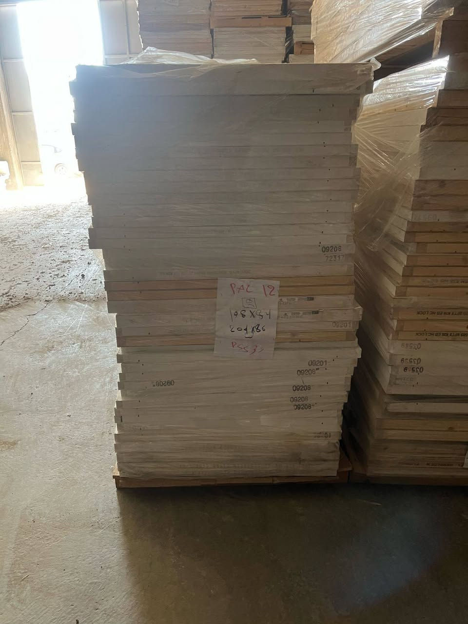 إلى أصحاب المحلات التجارية متوفر أغراض. من غربيات. مغاسل أبواب صاج  شرط نگليزي  متوفر ٩٠٠ باب .وعوازل ولواسق وفوم متوفر كل إلي موجود بصوره . لطلب ولستفسار. مراسله الصفحة أو الاتصال ***********
