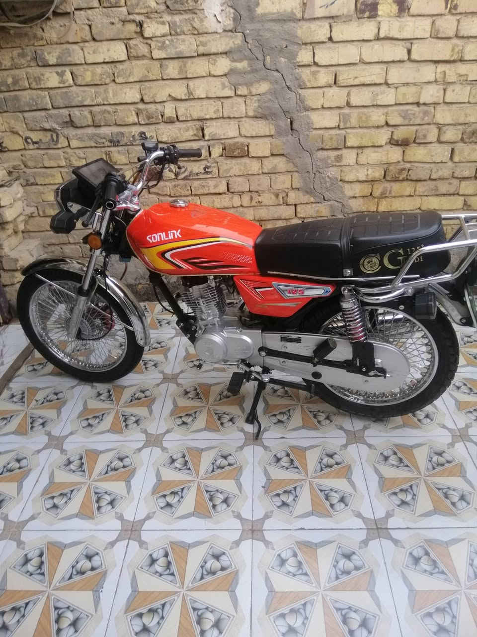 السلام عليكم تايكر سونك للبيع دراجه ٢٠٢٥ جديده فول وكيل الدراجة برغي مابيها نقص نضافة١٠٠٪ أوراق سكنر
  
شراي راسلني واتساب ***********
