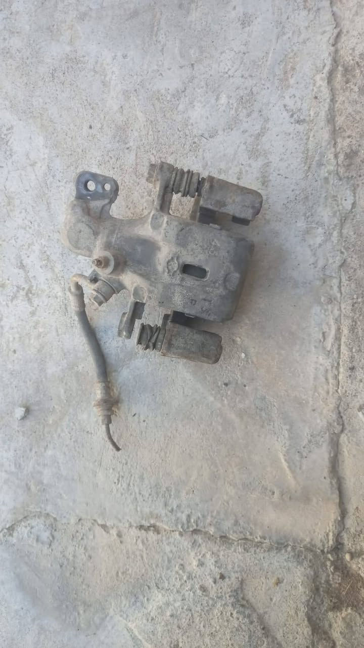 فك خلفي بريميرا اصلي شركه كص زوج البيع ***********
