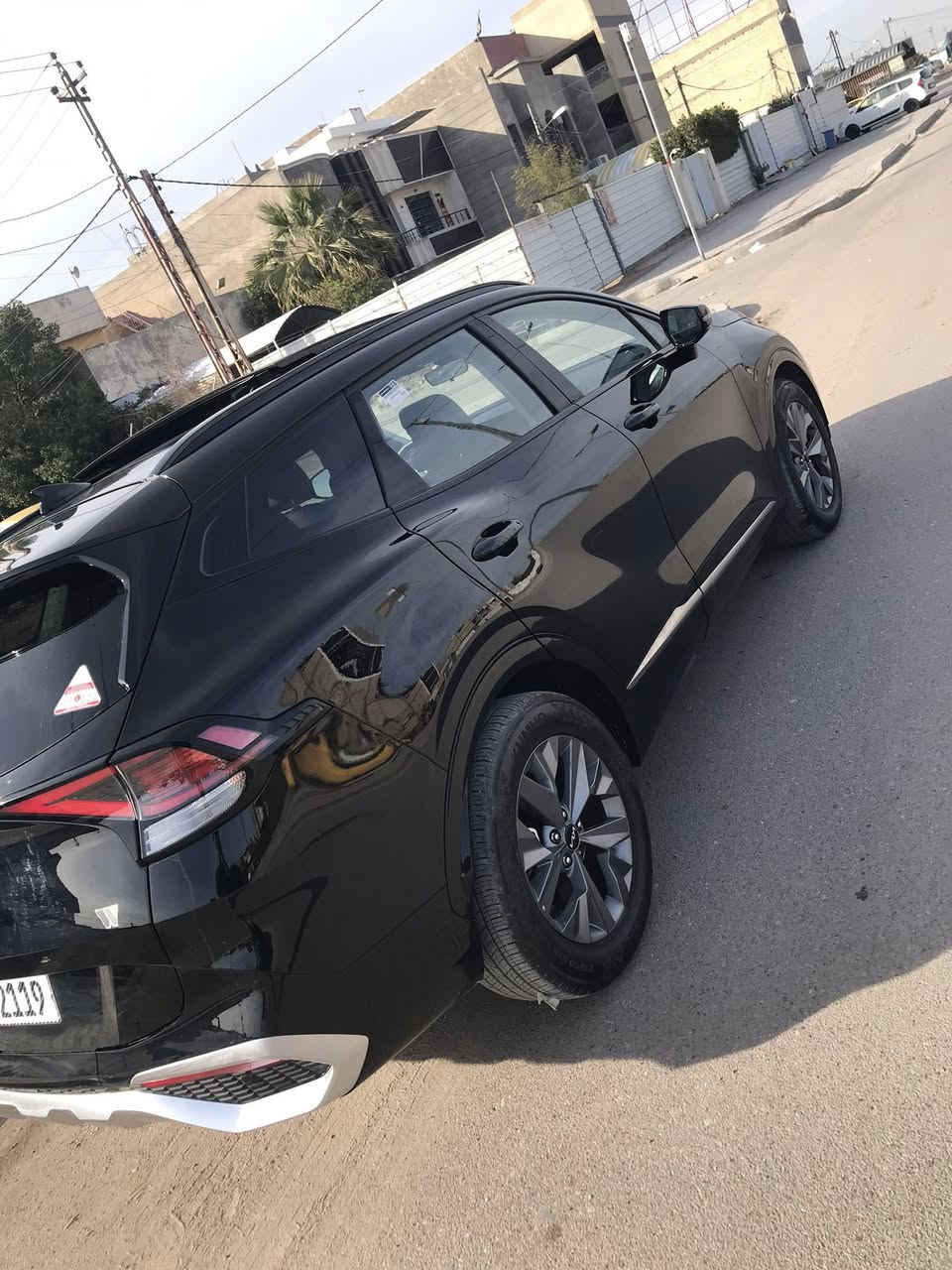 كيا سبورتج موديل 2025 وارد امريكي فئه SX بعدها زيروو ماشيه  ميل2700 فقط صور حادثها منشوره 👇 بدون قطره صبغ تبديل جاملغ امامي فقط وشبر بلبنيد بارد
السياره جاهزه وكامله بدون اي نقص
ايرباك دركه فقط
رقم بغداد السنويه بأسمي
مواصفاتها
بانوراما
فتحه سقف
بصمه تشغيل
بصمه ابواب
تشغيل عن بعد
تدفئه كشنات
كشنات جلد
حساسات مري جانبية
كراسي كهرباء
جنطه كهرباء
مكينه 2500
 رادارات امامي خلفي 
توقف ذاتي
ثلاث انضمه قياده سبورت -عادي- سمارت
شاشه كبيره متصله
تحكمات استيرن 
تحديد مسار
اتوب هولد
اتو ستوب
كامره
السعر👈 215👉💸
العنوان بغداد حي الاعلام 
تلفون                       ☎️ ***********☎️
