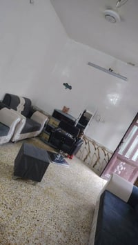 ١٠٠م • مفروش • قريب الجري