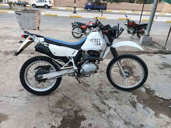 للبيع قفاز ياباني. مكينه بانده  جاهز سلف وهندر 
السعر 900 وبيه مجال 
الشراي يتصل ‏‪***********‬‏
ملاحضه مكاني واسط قضاء بدره
