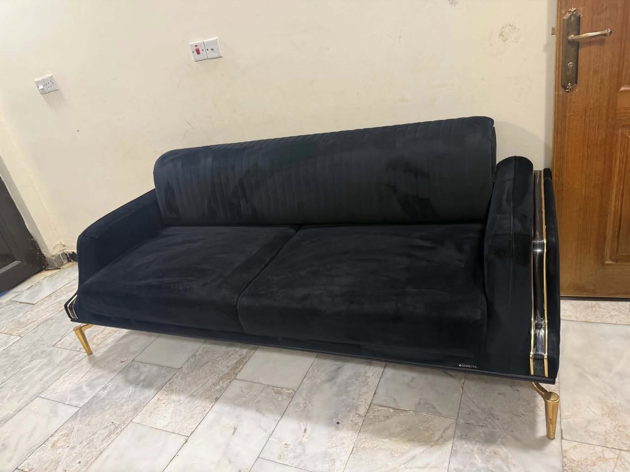 للبيع تركي ١٠مقاعد قلاب ماركه سعره ٧٥٠بي مجال بسيط


**إذا كنت صاحب هذا الإعلان وتريد حذفه لأي سبب، رجاءا أرسل رسالة إلى الدعم الفني**