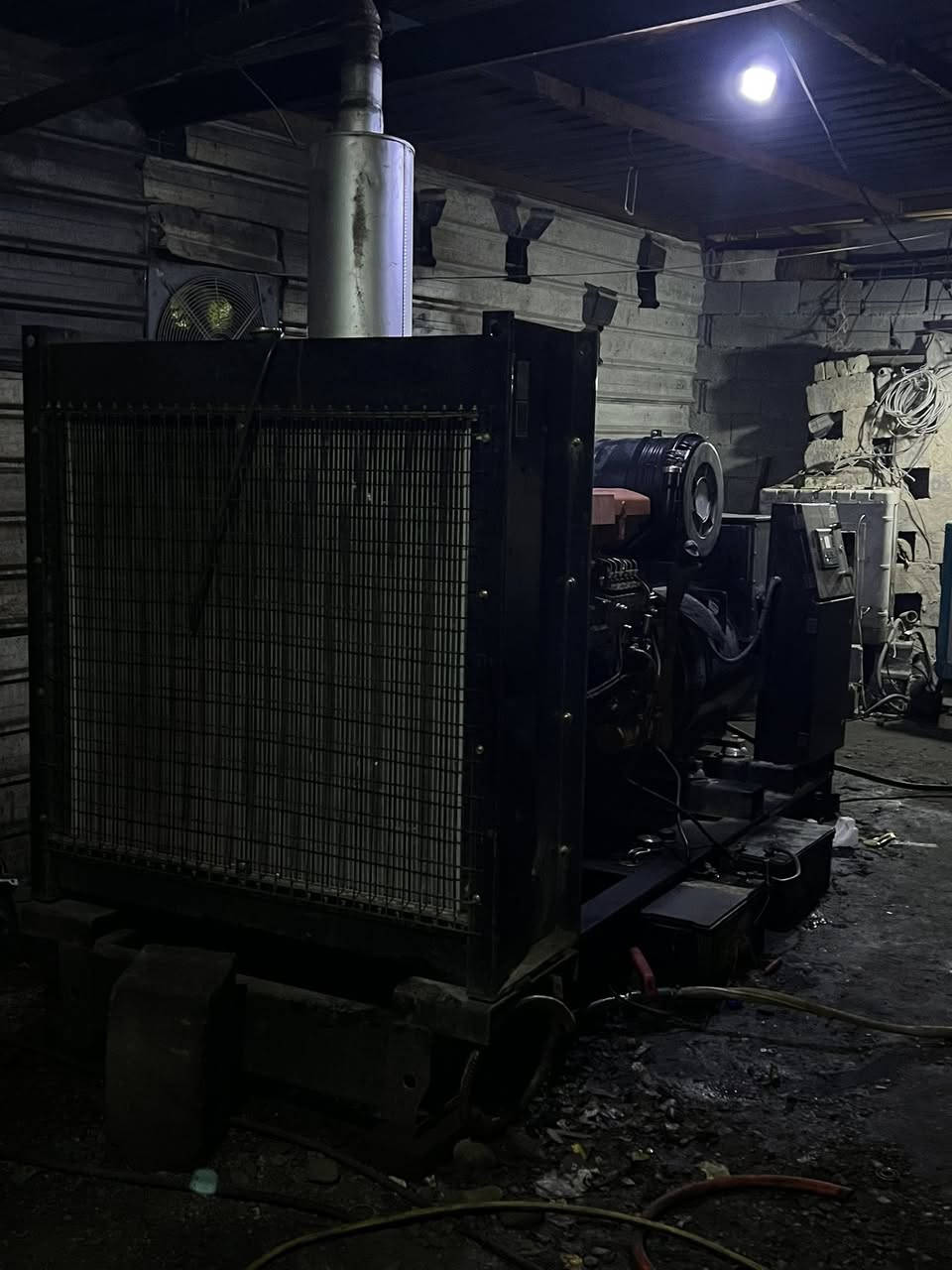 سلام عليكم موقع مولد للبيع  كامل بي اجازه مع الخطوط وقابل للزياده للعلم المولد جديد  مشتري قبل شهر  الاستفسار على الأرقام *********** / ***********   أو مراسلتي على الخاص ديالى بلدروز منطقه حواش القلعه
