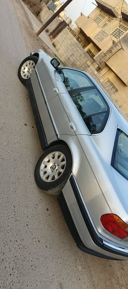 سلام عليكم كاسح للبيع موديل ٩٥ حجم ٧٤٠ مكفولة من كلشي مصبوغة للجمالية جديد كشنات كهرباء جلد مري كهرباء تخم تاير تخم ويل جديدة ٢٠٠٠ جام ويه السويج كهرباء صندوك شفط سيارة جاهزة العنوان بغداد مرواس بمارسدس أو بيع رقمي ***********
