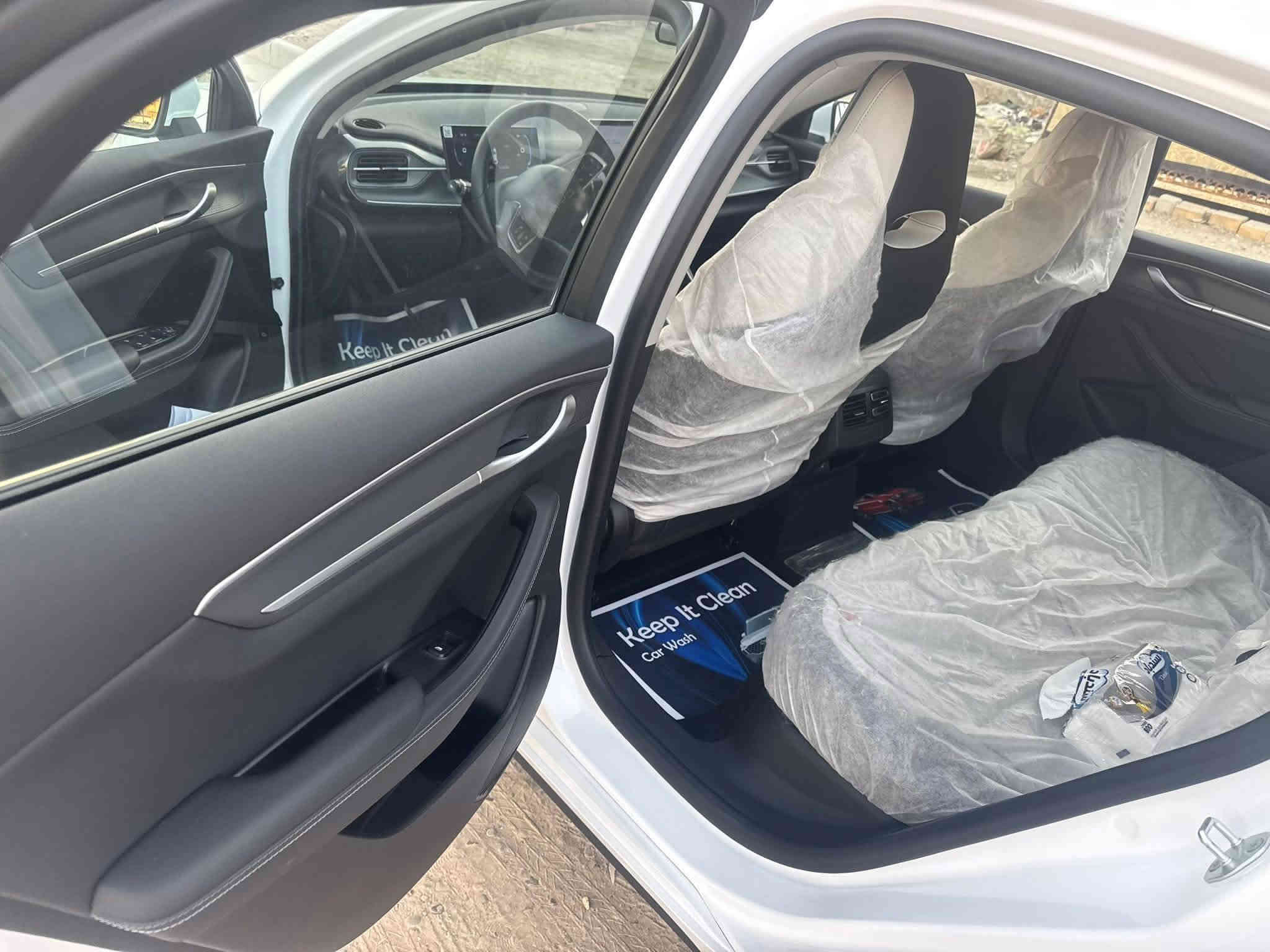 سلام عليكم بي واي دي ماشيه (3000)  اخت الزيرو مكفوله ومدوشمه وارضيات ومعربه الشاشه كامله السيار متصر عليها ربع دينار السعر (19) قفل قفل (مكاني) ( حي اور) ***********
