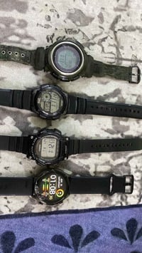 عندي ذني الساعات اصليات كلهن وشغالات كلمن وسعره الاستفسار رقم 07718029...