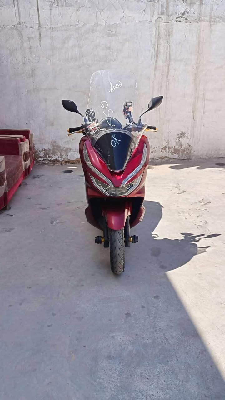 بي سي اكس جيل الثالث كفاله وخير من الله ومزوده مو هنا ستيرن رياضي بايكرز وكدامكم بلصور كفرها 99%نضافه فووول ولدراجه خير من الله رايدها ب14ونص والشراي يدلل 
*********** رصيد 
*********** واتساب
