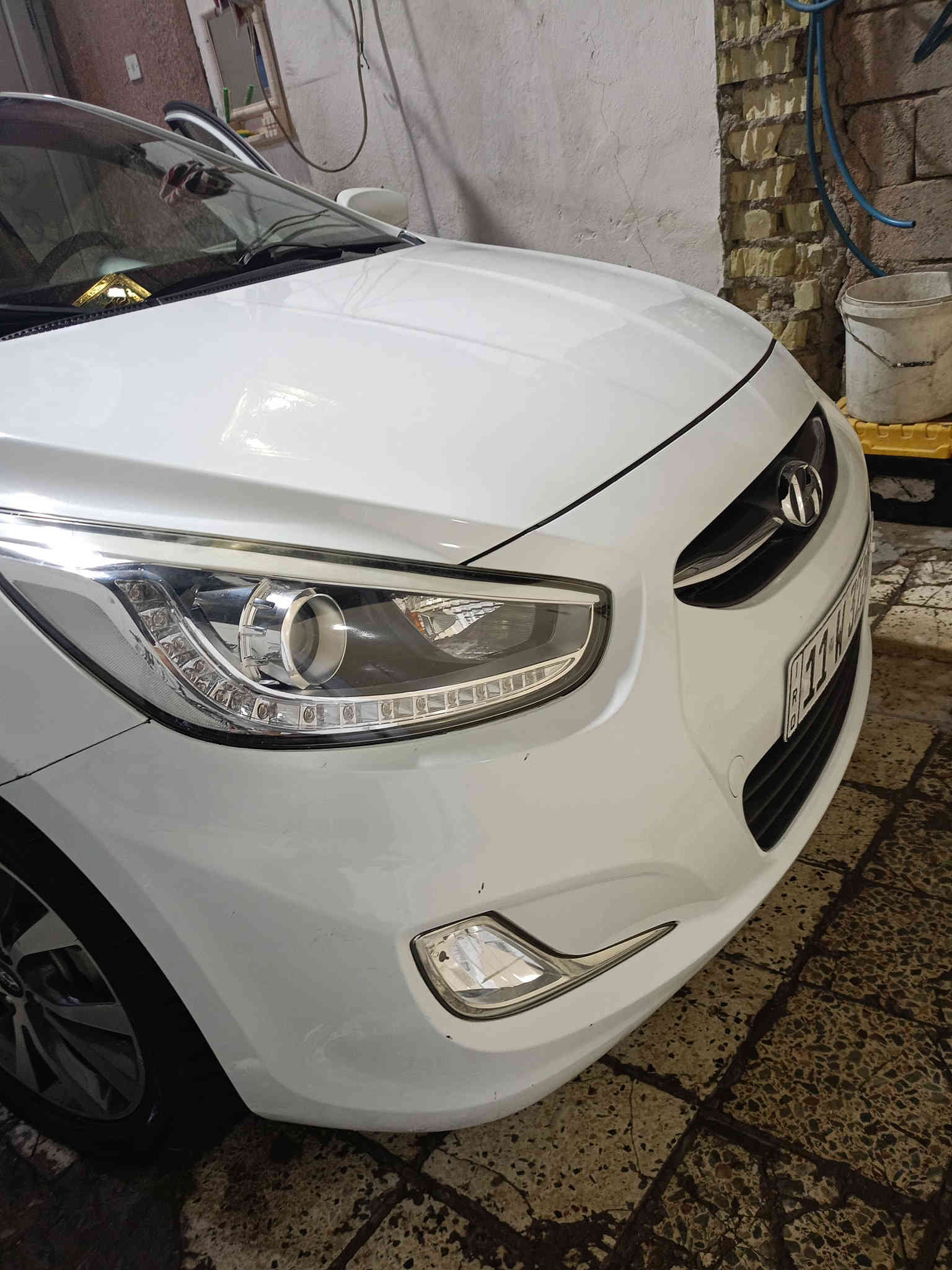 سلام عليكم اكسنت موديل 2015 خليجي ماشيه 60حقيقي سيارة كفاله عامه من ضربه و من يبديل ماعدا بل اهلال الخلفي صبغ قليل ونص دوسه سيارة العنوان بغداد السعر 118 رقم الهاتف ***********
