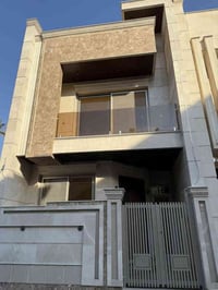 دار للبيع طابو ملك صرف سكني في الاعظمية  المساحة 86 م واجهة 5 م   يحتو...