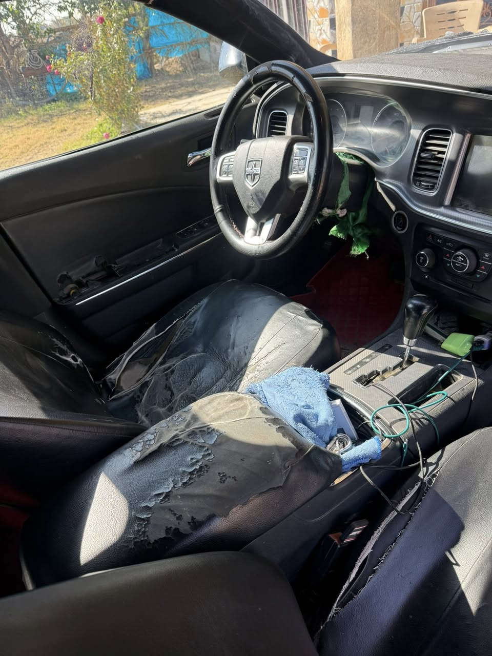 جارجر2014 فول كير محرك كفاله 3600حداديه تخم تاير جاهزه السياره  تشغيل عن بعد  متومه طبق الاصل  سعرهاا 60 مكان سيارهً واسط انتصل وتدلل ***********
