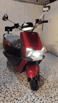 سلام عليكم دراجه شحن للبيع دراجه توها طالعه من المعرض دراجه 6 بطاريات دبل نضافه فول فول كفاله عامه دراجه سرعتها 65 حقيقيه وسعره خاص مفتوح او *********** وبيه خير ويدلل
