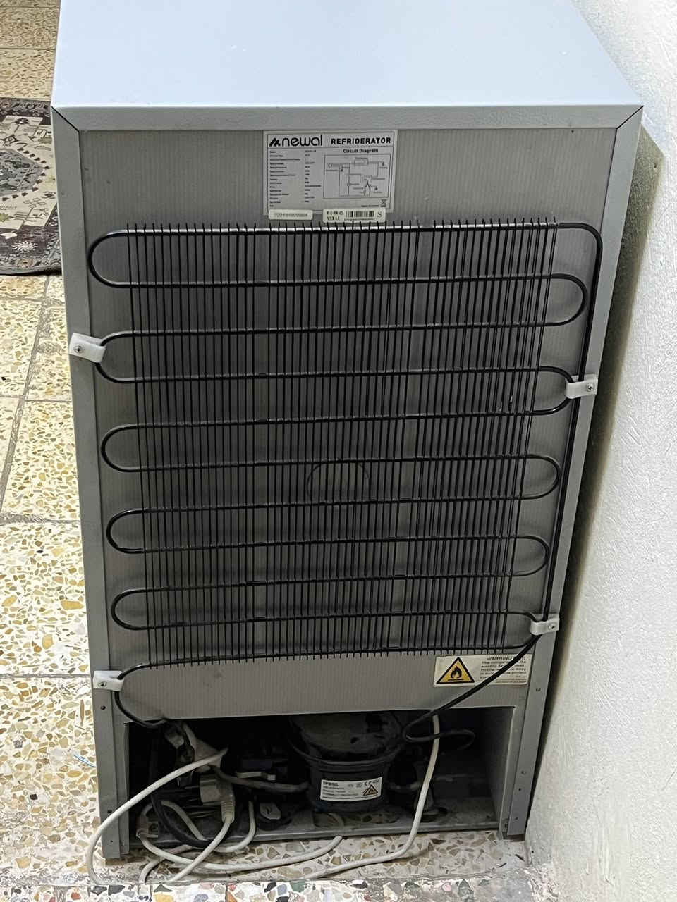 ثلاجة صغيرة  استعمال اقل الشهر شركة (NEWAL)
 الثلاجه نضيفة كلش السعر ٨٥ الف وبيها مجال بسيط  
للاستفسار مراسلة خاص


**إذا كنت صاحب هذا الإعلان وتريد حذفه لأي سبب، رجاءا أرسل رسالة إلى الدعم الفني**