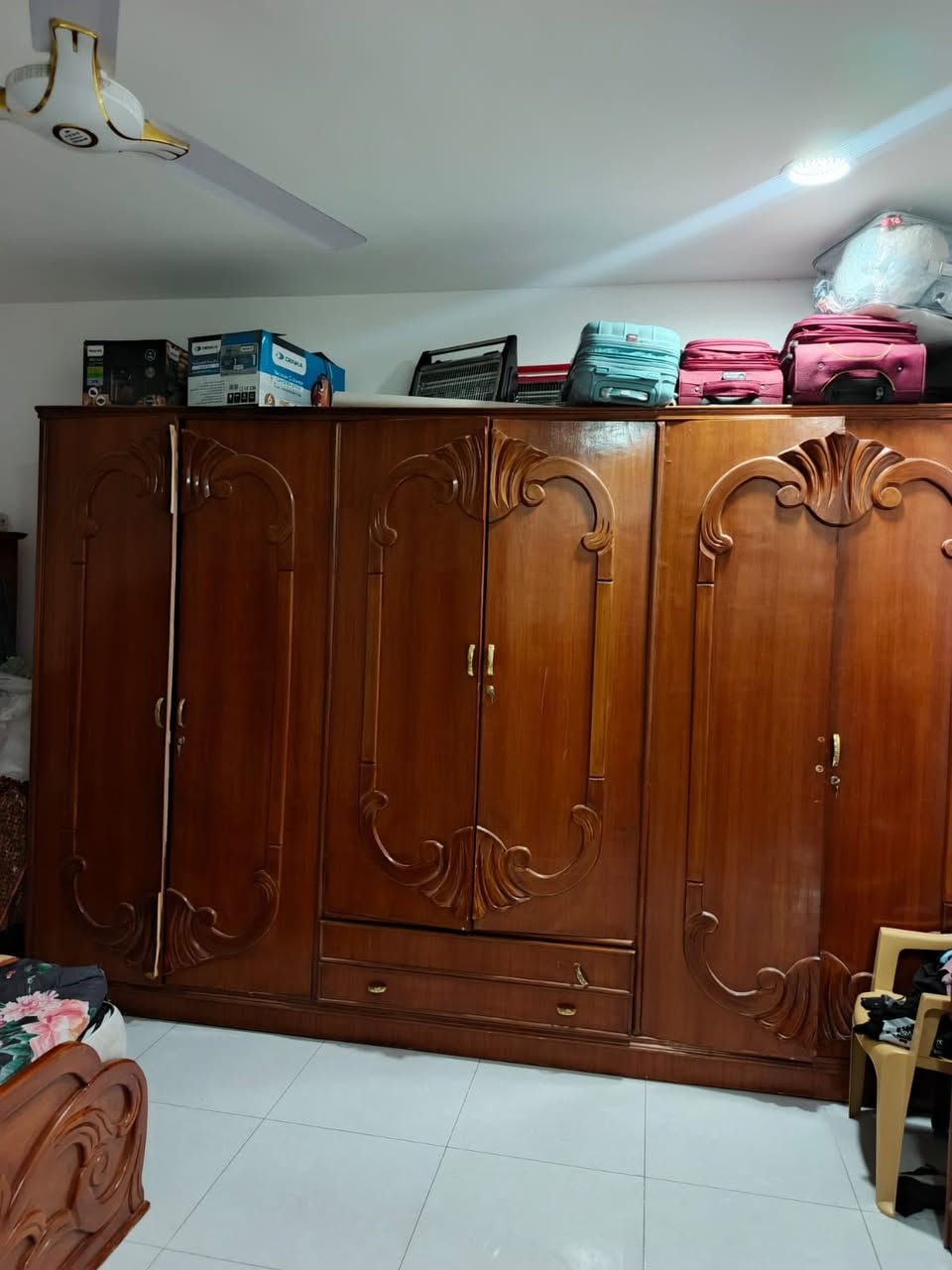 غرفة نوم 6 باب نضيفه المكان العامريه السعر النهائي 600 /واتساب ***********
