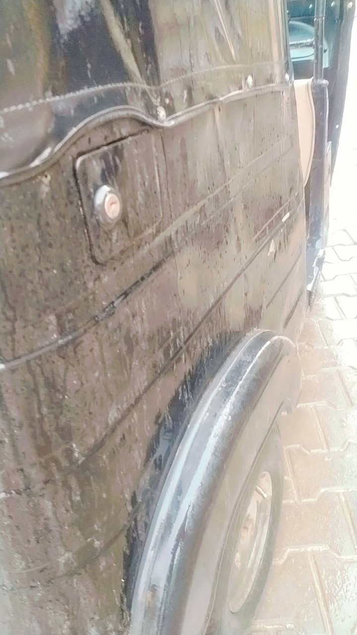 تكتك 18 اوراق تكتك خير من الله
ضفيره امامي خلفي كله جديده
تخم تاير جديد 
تكتك مصبوغه جماليه 
تخم كراسي خلفي امامي جديد
تكتك ما تخسر الف عليه خير من الله 
سعر،،،،،3800 وبيه مجال ،،،،رقم بيه وتساب***********
