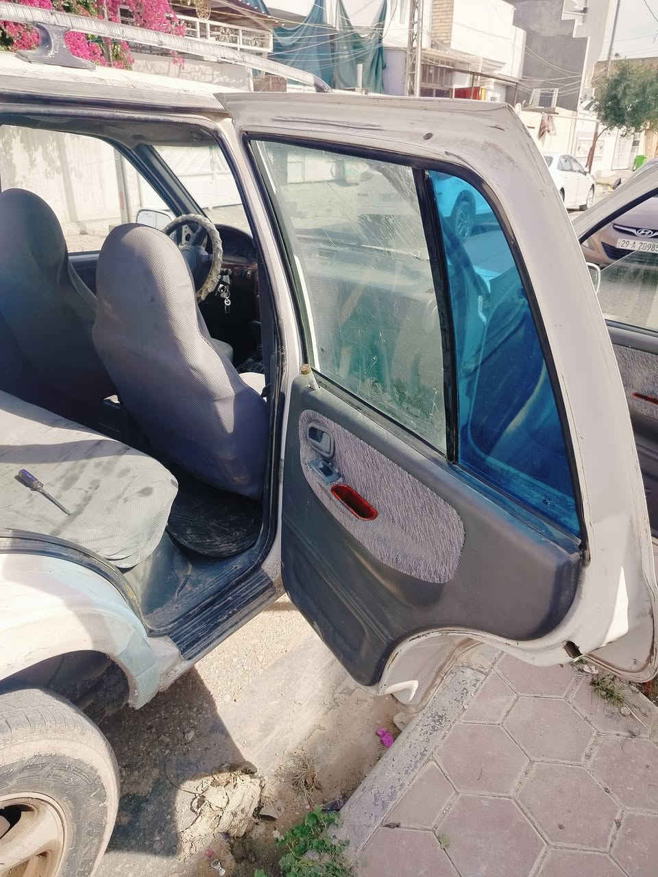 سلام عليكم ،،
كيا سبورتج 96 انبار تحويل مكينه تبخر وكير البك يفلت 

السعر  / 25 $  مكانها  /واسط / العزيزيه 

للأستفسار / *********** / 
                  ***********
