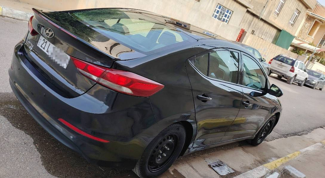 السلام عليكم النترا2018 رقم سليمانيه رقم وسنويه جديد بسمي وكاله اوتحويل موجود. السياره محرك 2000 مواصفات شاشه وكاميرا وتحكمات ستيرن. السياره بيه صبغ جاملغ جهت السايق والبونيد بدون دواخل. والسونار موجود الي يحب يراسلني خاص اووتساب. مكان سياره ديالى خانقين السعر110 وبي مجال. 
*********** بغداد, العراق
