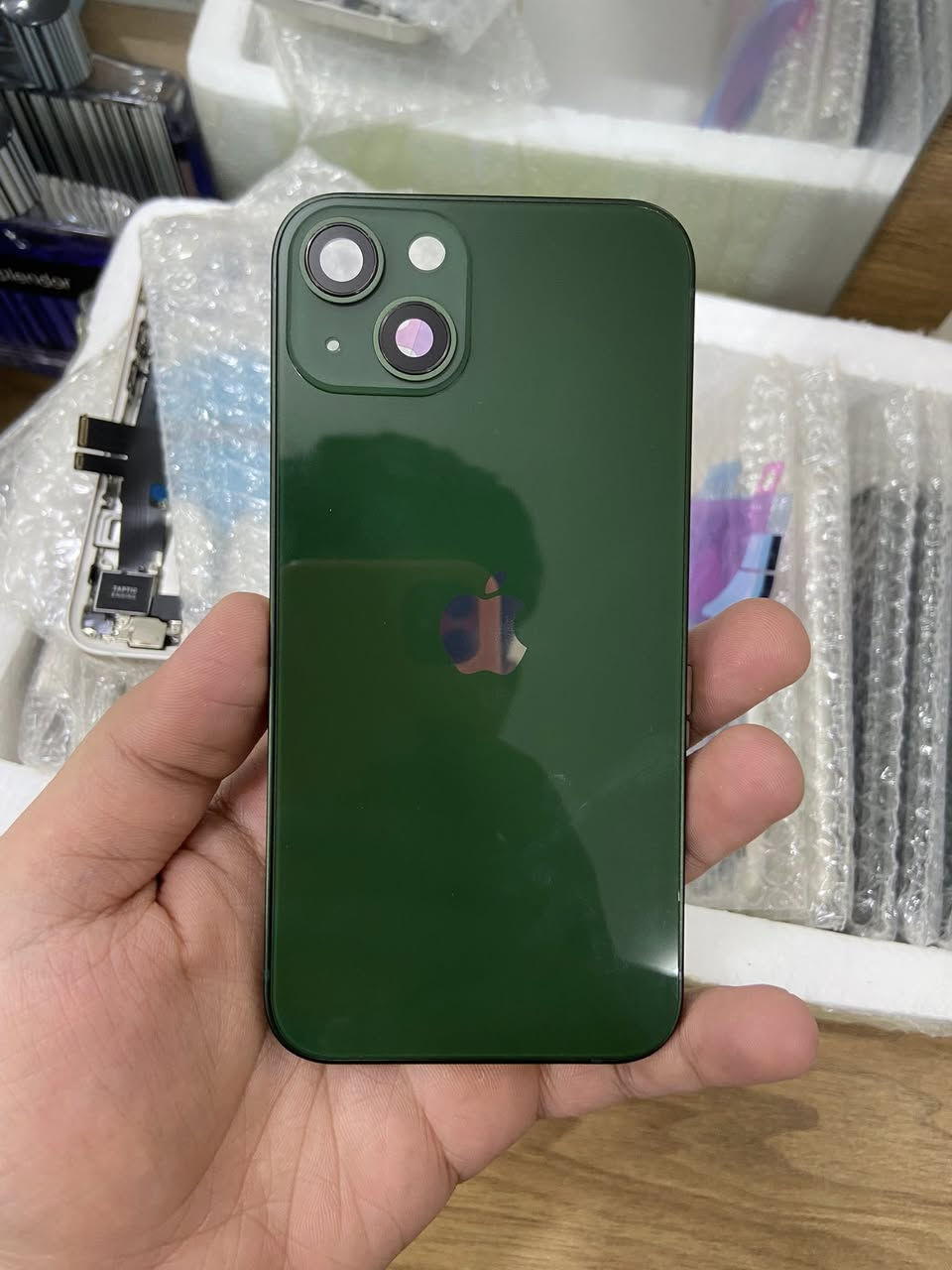 شواصي 13 عادي لونين  كامل فلاتات عدد 14 قطعة سعر قطعة 20 وذا شلع سعر يختلف

11 عادي قطعتين ابيض كامل فلاتات نفس سعر 

***********
