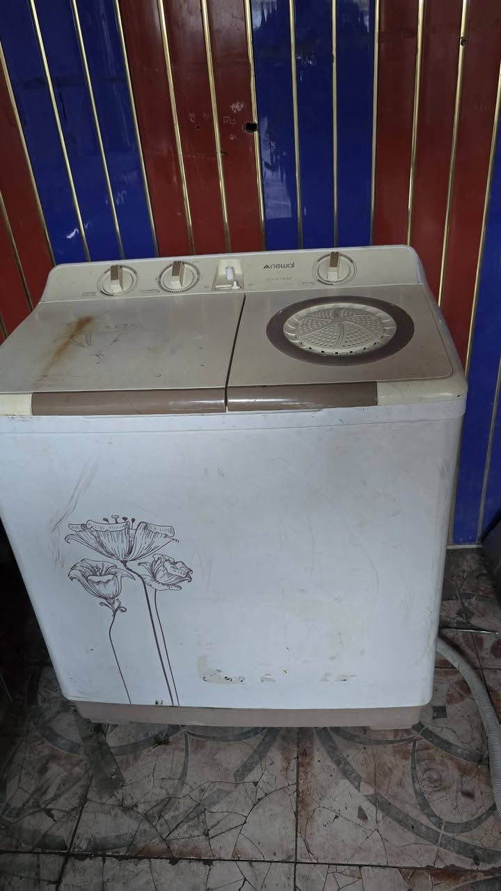 من رخصه الأدمن غسالة نوال التركي ١٣كيلو نظيفه اخو الجديد شرط الفحص سعره ٧٠الف الشراي يتصل *********** ***********٢٠٥
