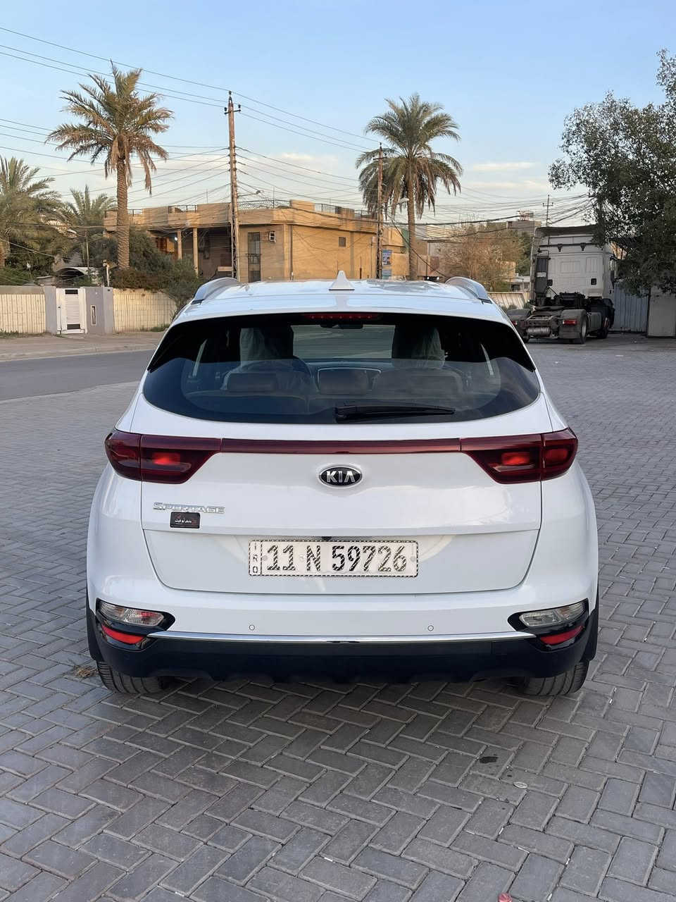 كيا سبورتج موديل ٢٠٢١ شركة الدوليه
خليجيه رقمها بغداد رقم الدولي الجديد بأسمي السياره 
مواصفاتها شركة الدوليه معروفه
تجي شاشه اصليه حساس اصلي اريل نفكيشن 
مكينه الفين دوش عداد الكيلو متر ٣٥ الف كيلو متر استخدام جدا قليل للسياره
ملاحضات السياره
بيها بكد كف الايد بالضبط بأسفل الباب الخلفي اثر شخط
واركان الدعاميه الاماميه      
سونار مرفق ويه المنشور ووين متريد تفحص  افحص
سعر ٢٠٥
عنوان بغداد العامريه 
***********
