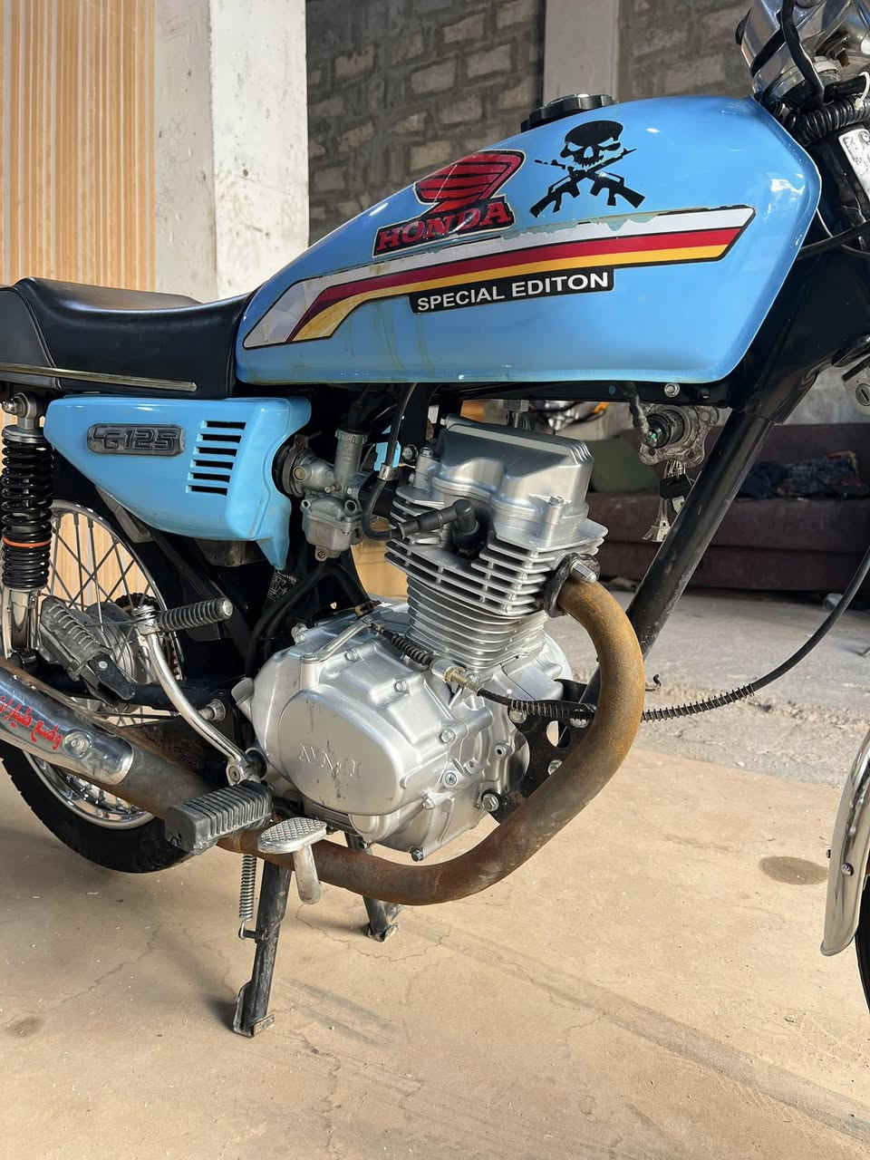 دراجه للبيع نامه تعمير 2024 محرك شرط كهربائيات ضفيره كامله لايت امامي خلفي فدرالي وياله شرط تيرات شرط دراجه جاهزه شغل واطلع وإذا مايعجبك الصالنصه ابدله ألك بواحد رياضي وصينيه مال زنجيل هم موجود  السعر 650 بي مجال عنوان كركوك حي الخضراء رقم مبايل ***********
