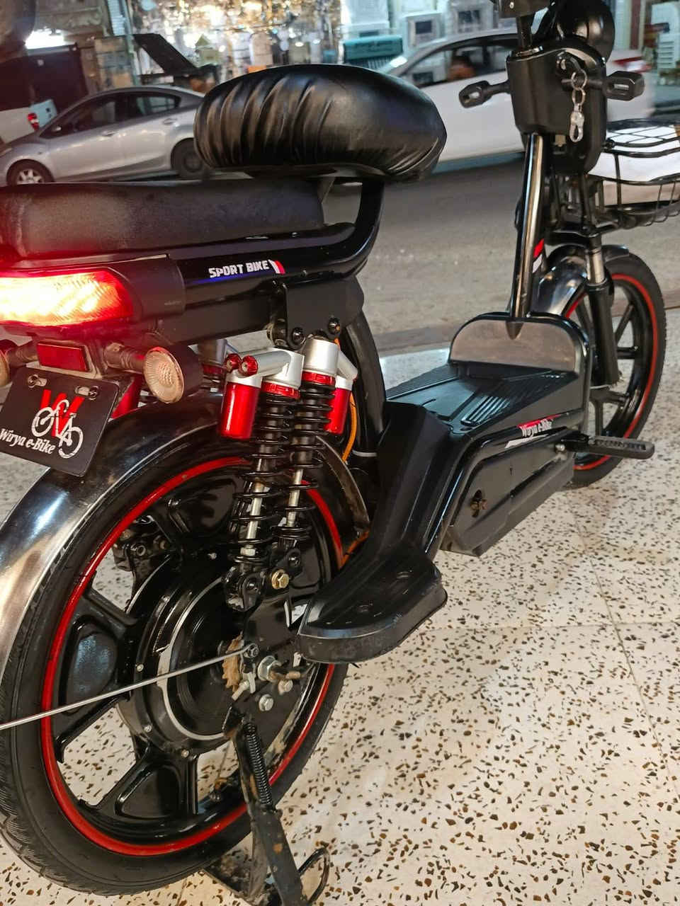 ماطور شحن حجم 20 بسعر 225 نوعية هايس 4 بطاريات بشرط بلوتث السرعه 99 مكان اربيل
***********

***********
