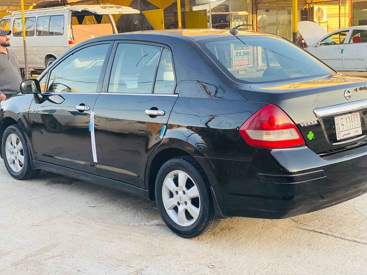 سلام عليكم نيسان فيرسه موديل 2007 سياره جاهزه صدر 80بل ميه كير محرك كله خير من الله بيه قطع صبغ اثر شخوط   بدون دواخل  العنوان بغداد حي لحسين السعر 67وبيه مجال شي بصيط حك الجيه رقمي ***********
