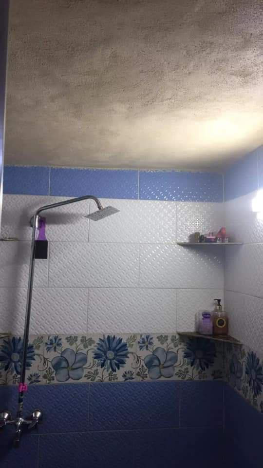 السلام عليكم
بيت 70 متر واجهة 7 نزال 10

زراعي بالديوان قريب الشارع الي يربط بالمطار

يحتوي على صالة وغرفة نوم ومطبخ وفوك بيتونة فقط

للتواصل ***********
