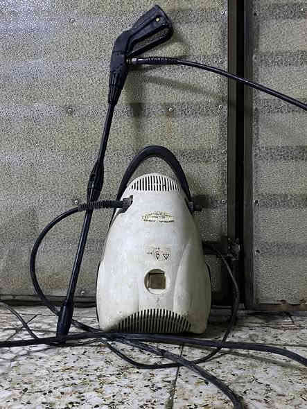 السلام عليكم فاره غسل شركه سلفر كوك الالمانيه لبيع فاره شكك شك كلش قويه بقدرة1200واط حقيقي و90بار على فحص جاهزه ل اخير السعر 35 قفله مكاني بلديات صحفيين رقم الهاتف ***********
