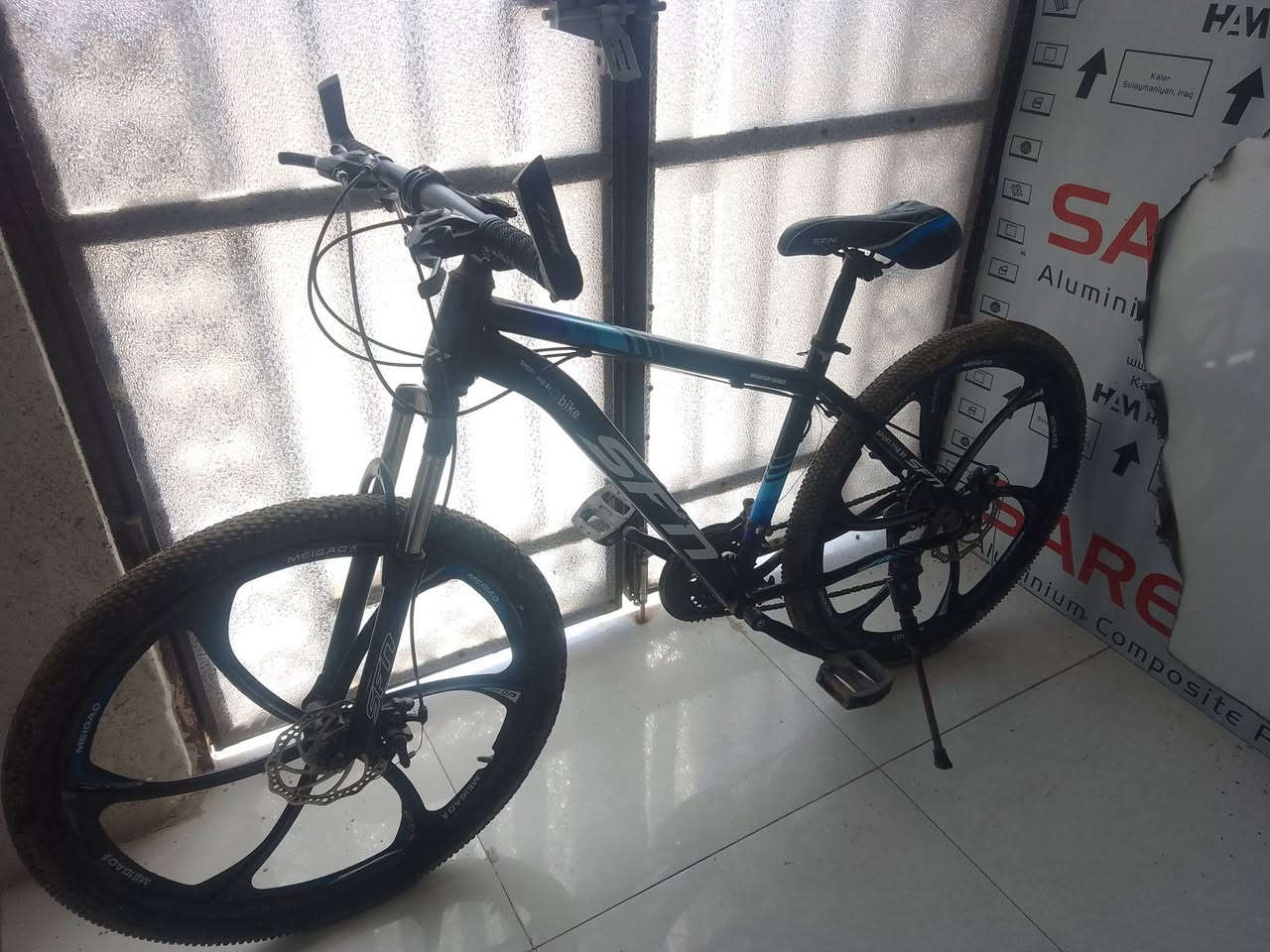 السلام عليكم بايسكل جبلي للبيع في
الجزيرة باب الهوء السعر 125 بس بيه عطل واحد هو العكرب


**إذا كنت صاحب هذا الإعلان وتريد حذفه لأي سبب، رجاءا أرسل رسالة إلى الدعم الفني**