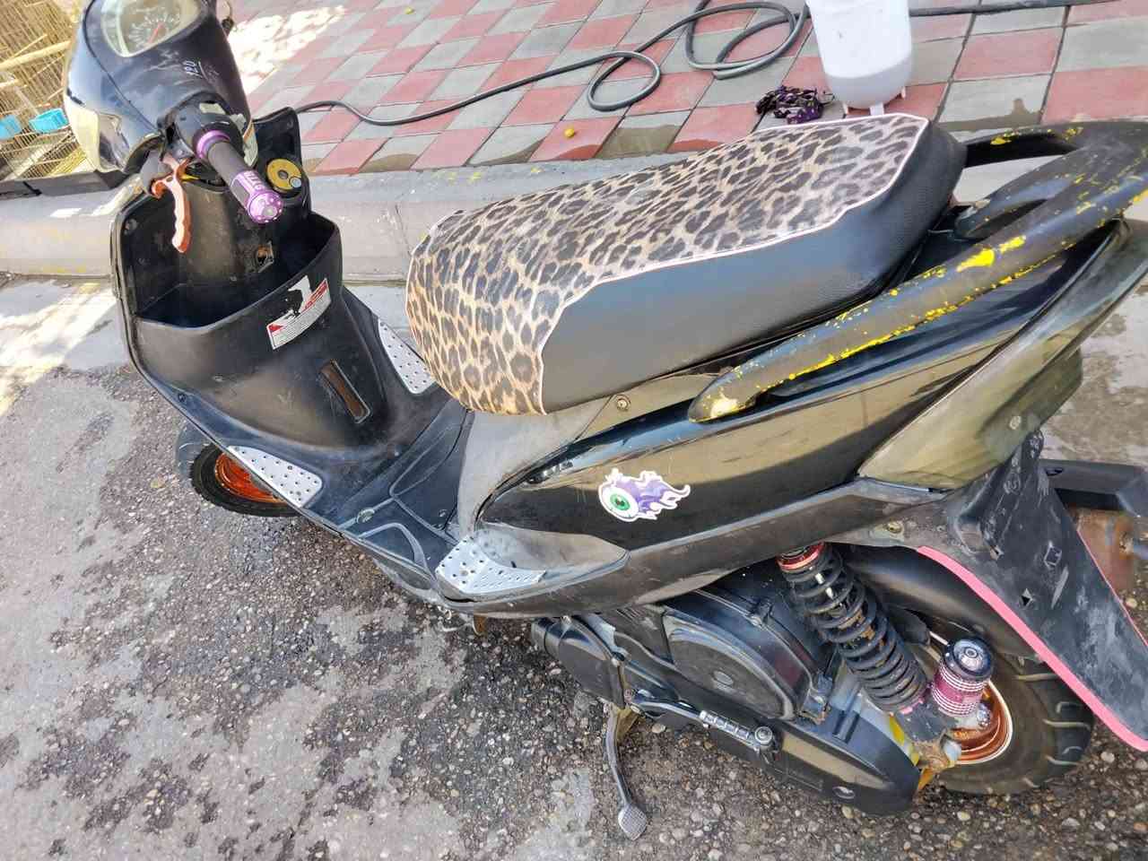 للبيع دراجه ماكس 
البوشه 49 
محرك ما مفتوح 
سرعتها 120 
مكانها بالفلوجة  
سعرها 500 الف وبي مجال حك العمله 
مكلف بالنشر 
اتصل بصاحب الدراجه ***********
