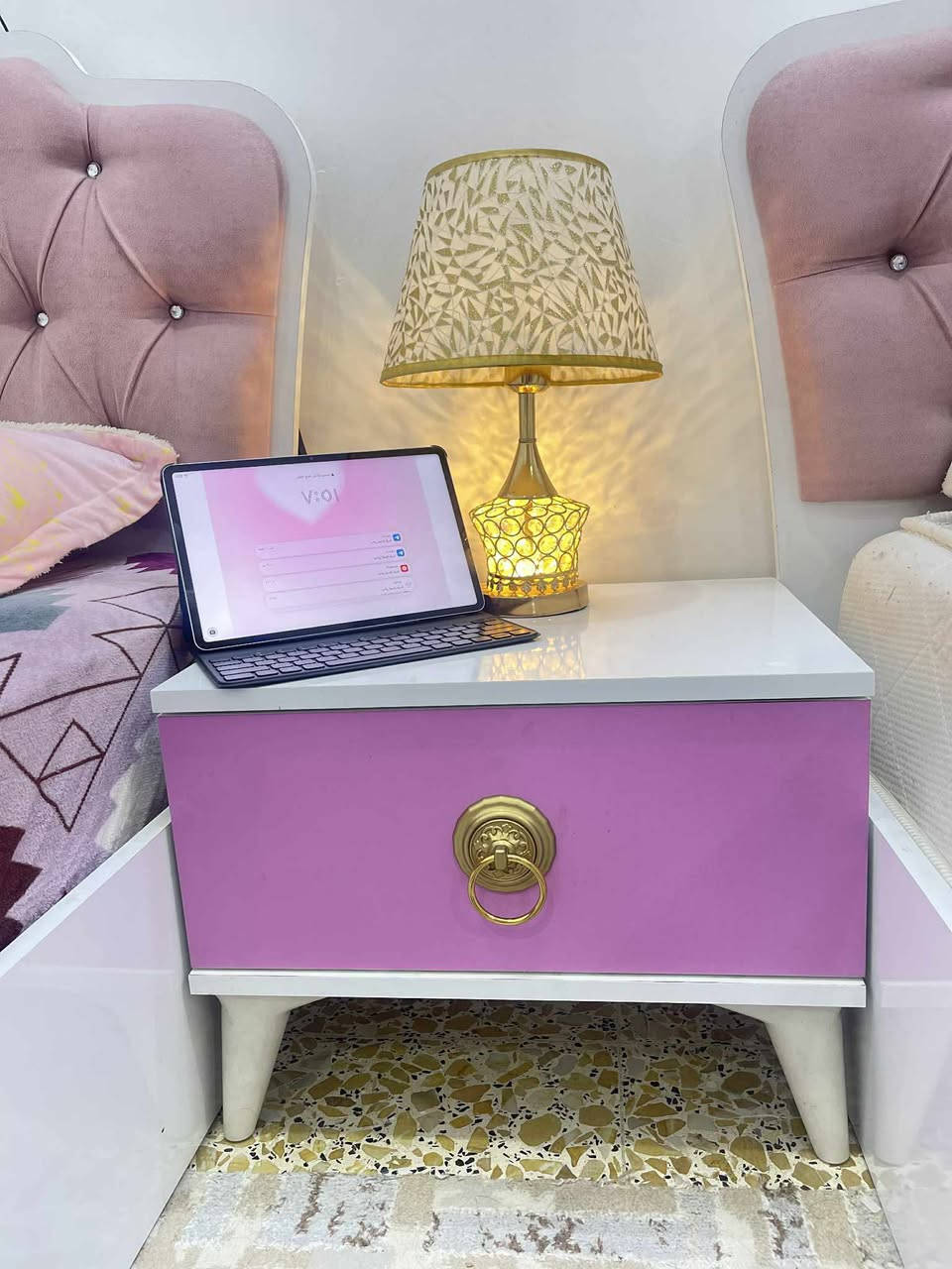 غرفة تركي للبيع نظيفة كلش جديدة
العنوان بغداد ابو غريب


**إذا كنت صاحب هذا الإعلان وتريد حذفه لأي سبب، رجاءا أرسل رسالة إلى الدعم الفني**