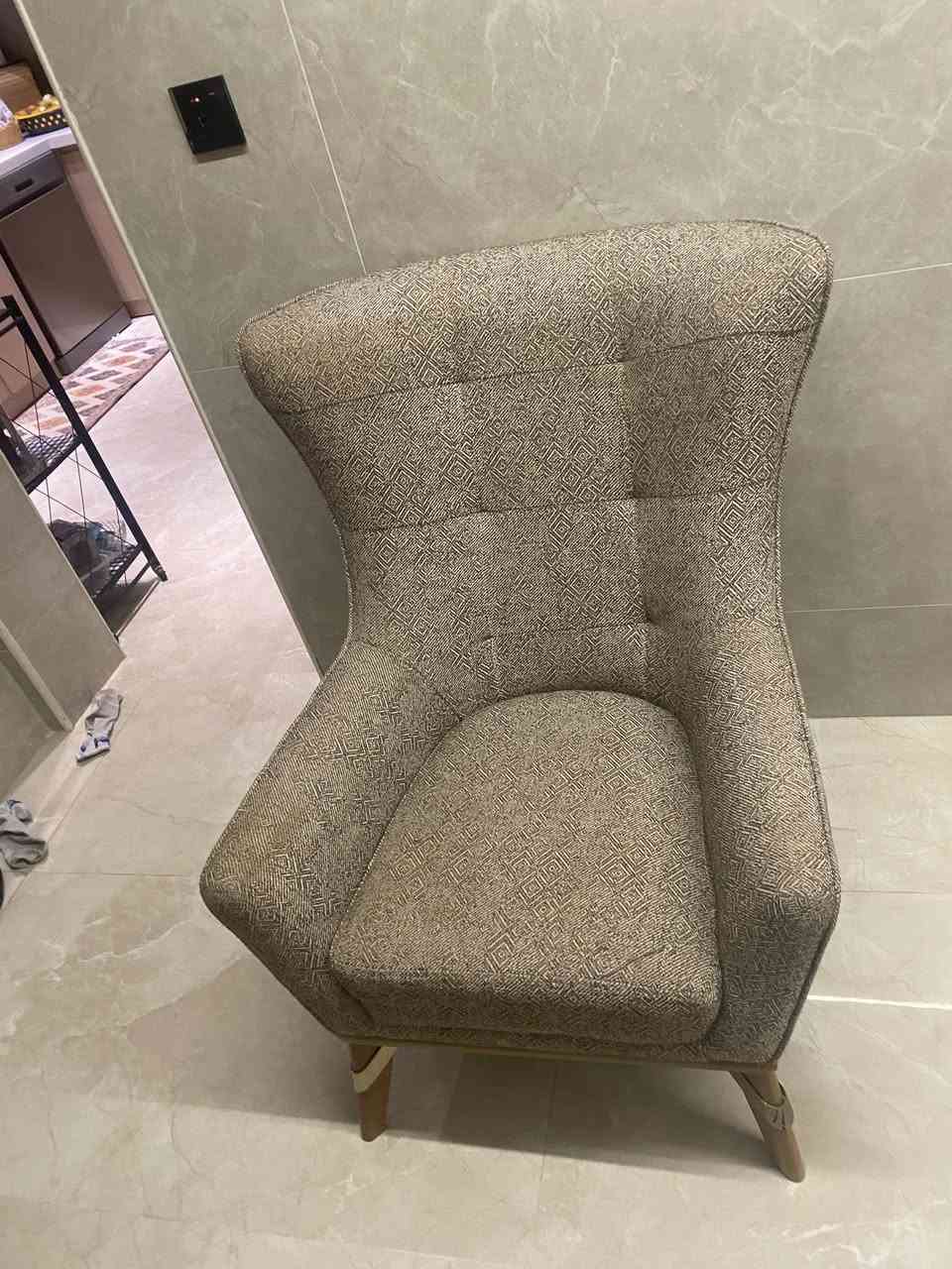 السلام عليكم تخم للبيع     اربع قطع كما موضح بل صور لونين  للتوضيح التخم ماخذي 15ورقه  بدلنه ديكور البيت نريد نبيعه الموقع زيونه شقق زيونه للاستفسار على الرقم ***********او مراسله الصفحه 

السعر 350الف

