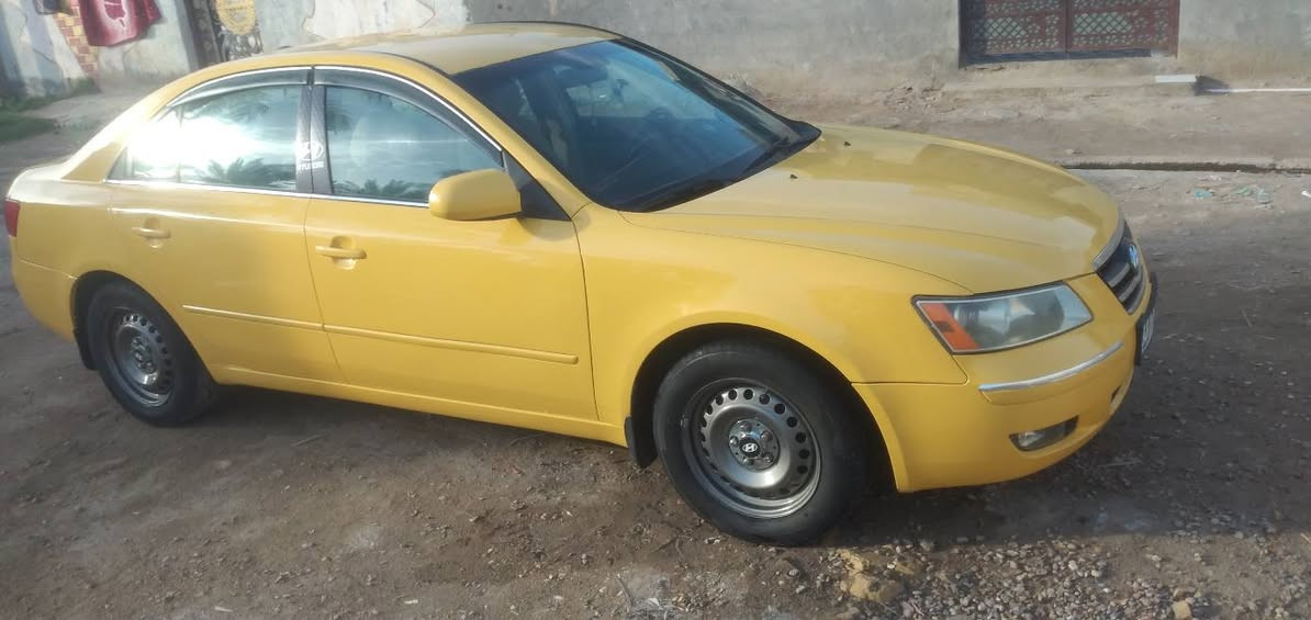 سلام عليكم من رخصة الدمن سوناتا 2028 وارد ليبر واحد بسمي رقم دولي خط جوال هزه ماصاقطه الشهر 5 سنوية 27 محرك 2400 حداديه خير من الله تدفئه تبريد شغاله ساره مكفوله حتى من الضربه القويه  ذي قار قلعة سكر رقم الهاتف ***********
