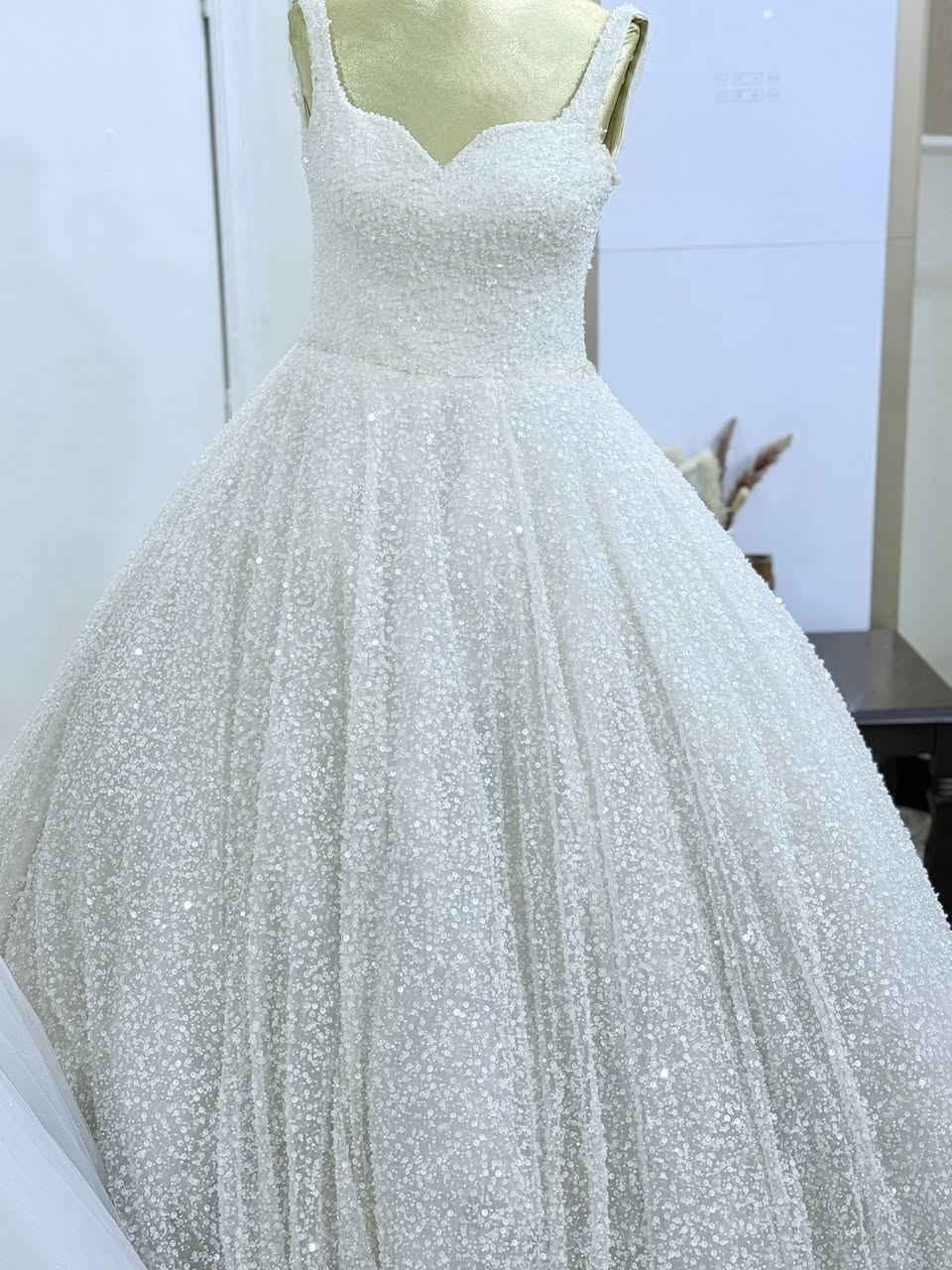 بدلات للبيع جدد اكو ابد مملبوس او اكو قليل ملبوس للاستفسار
***********
