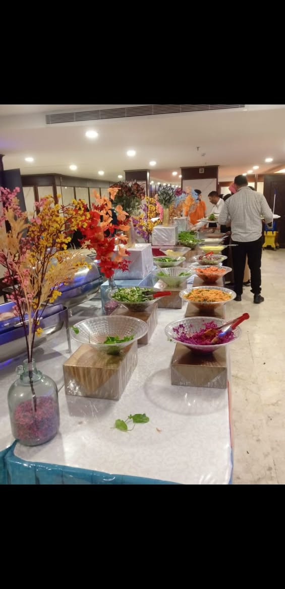 الى الإخوة الكرام الراغبين  والمتشوقين لزيارة بيت الله الحرام وأداء مناسك العمرة.....
تبدأ اسعارنا.. برا 

 بسعر 400$دولار بدون طعام

بسعر 500$شامله ثلاث وجبات طعام (سفري) 

وبسعر 550$للخدمات الاضافيه +بوفيه طعام مفتوح 

تاريخ انطلاق رحلاتنا 

7_1/ 2026 🚍

للمشتاقين الى بيت الله الحرام 🕋 .سارع بالحجز...       💠برنامج عمرة متميز 100%💠

فندق سكن محبس الجن اورنسيس او برج الخير جهه السقائف 

وسكن المدينة المنورة مركزي قريب عن الحرم 

نقل باصات على مدار 24 ساعه (مجانااا)

 تعلن شركتنا عن عمرة بانسب الاسعار مع خدمات ممتازة برنامج 💫🌟   

🔹  2ليالي مدينة منورة و ٦ ليالي مكة المكرمة 

برا 🚍🚍

ويشمل::

✅تاشيرة عمرة 

✅رسوم الحدود  

✅الموافقات الامنية 

✅ ثلاث وجبات طعام 

✅تصريح دخول الروضة  النبوية الشريفة 

✅نقل باصات حديثة  

✅الهدايا احرام رجالي+حقيبة كتف لكل معتمر +ربطات عنق للنساء 

✅مزارات المدينة ومكة  

✅رحلات اختيارية الى جدة عروس البحر

ملاحظة... 

من حق الشركة تقديم او تاخير موعد السفر في الحالات الحرجة وحسب مقتضيات الوضع 

سارع بالحجز..

زورو فروعنا...

الفرع الرئيسي _العلم صلاح الدين مقابل مسجد السنه الاتصال بنا على الارقام التاليه 
***********
***********
