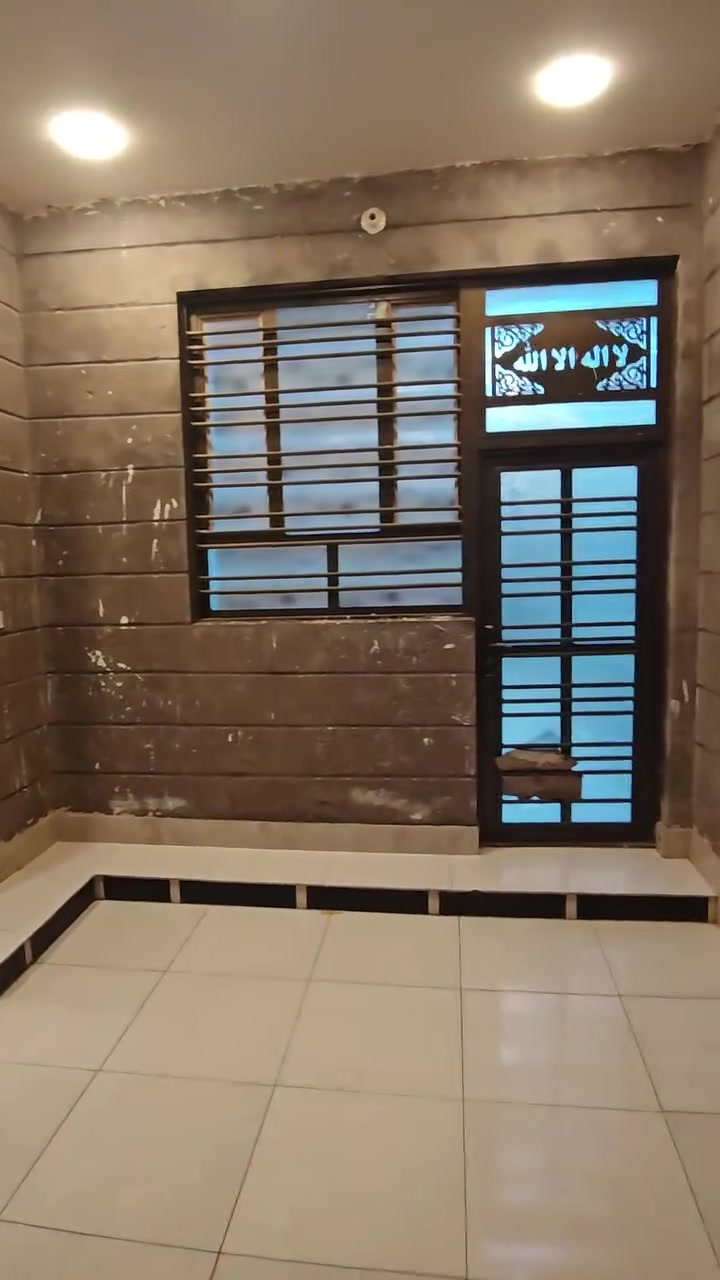 🔥 فرصة مميزة للبيع – طابو صرف 🔥
🏠 بيت للبيع 
📍 الموقع: الميمونة – حي السلام فرع ماجد ليلو قريب على سواق فطومه
📌 
📐 المساحه 200 متر
🏗️ بناء حديث عليه سكان
يتكون من:
▪️ غرفتين
▪️ صالة
▪️ استقبال
▪️ مطبخ
▪️ صحيات
📞 ***********
***********
📲 متوفر واتساب ابو وارث
✨ بيت مرتب وجاهز للسكن… لا تفوّت الفرصة.@
