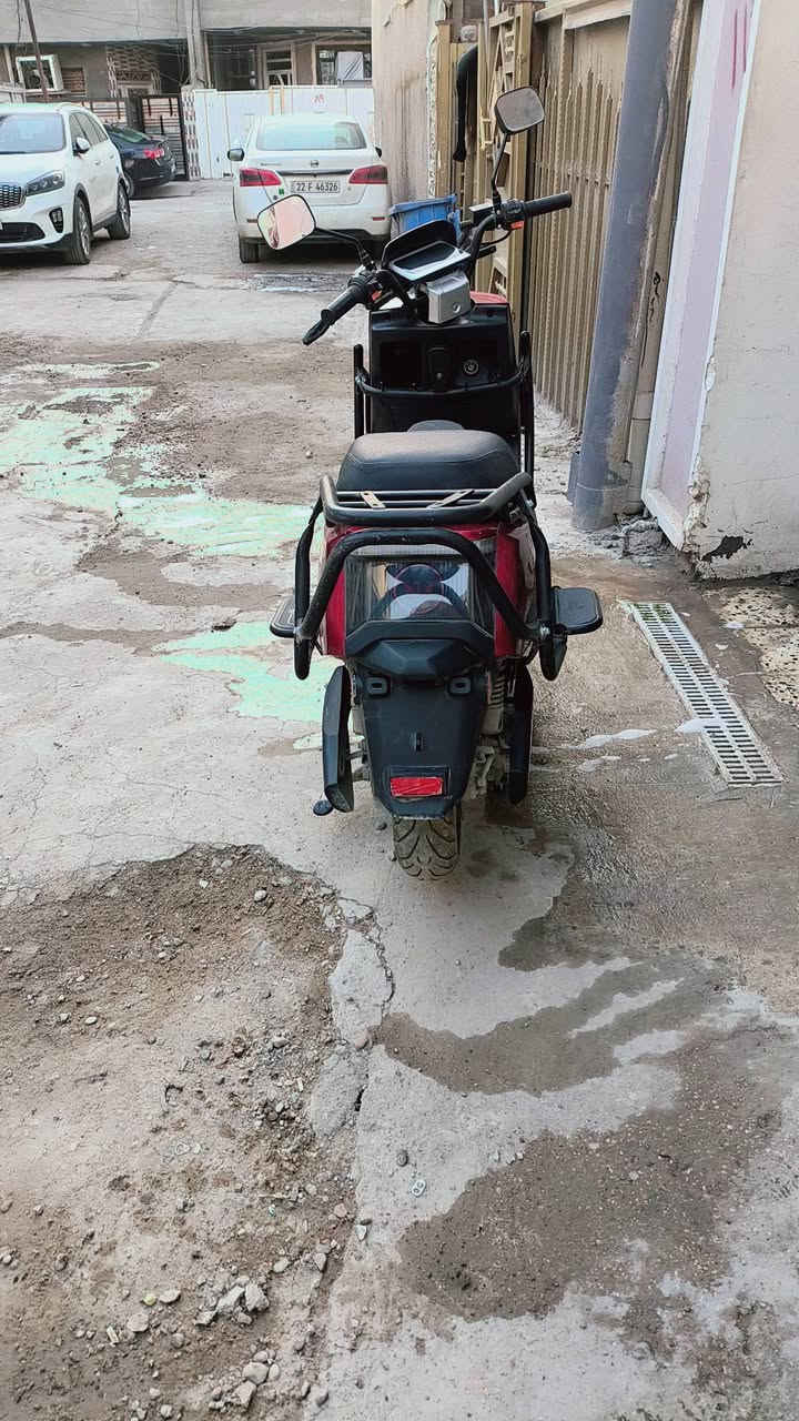 دراجة شحن تشغيل عن بعد جهاز انذار سرقه ست بطاريات نظيفه ٩٥ ٪؜ اشتريتها مليون و٦٠٠ والله اريدها ٨٥٠ وبيها مجال بسيط
***********
