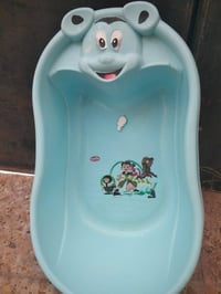 اغراض منزليه للبيع 1-الحذاء شتريته ب25 قياس 35 اريده ب15   2- شمعات ال...