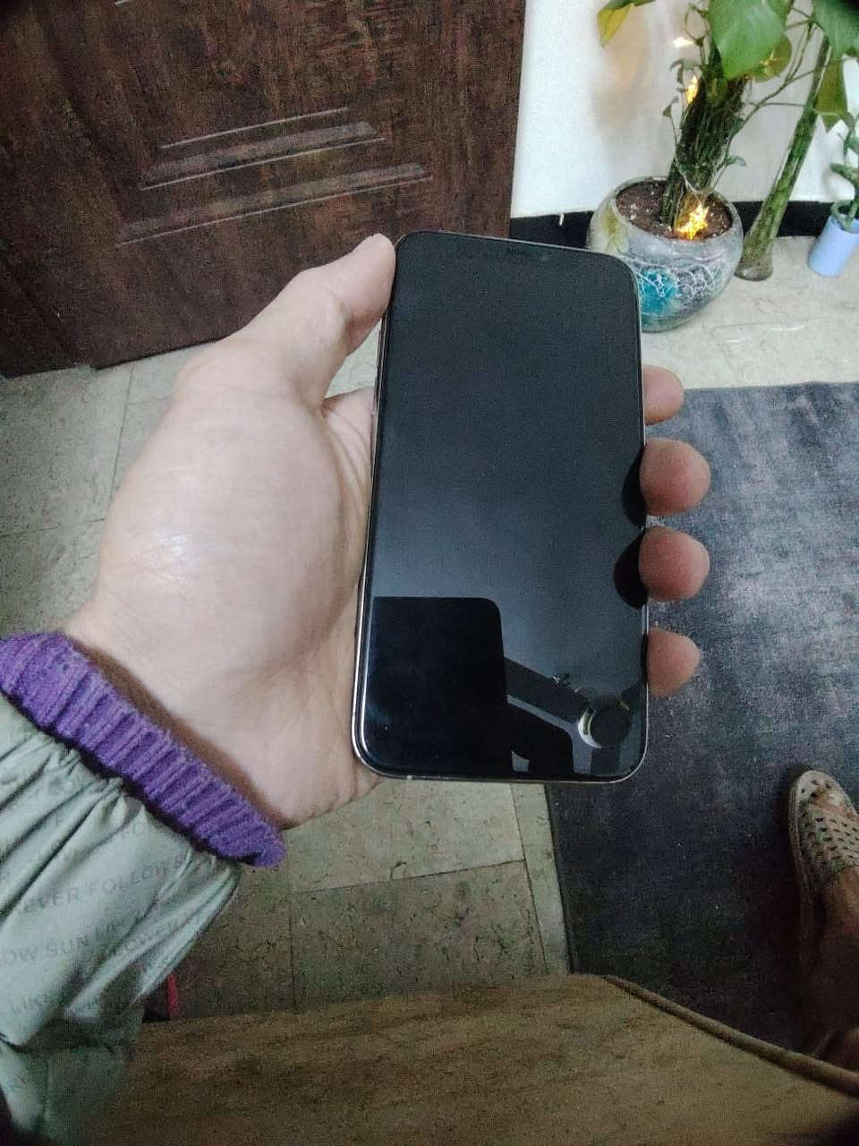 سلام عليكم آيفون 11 برو لون ابيضّ جهاز واتر ما مفتوح نظيف كلش زلغ مابي بطاريه 73 موضوع شحن انسي شي اسمه شحن ذكره 256 مبدل شاشه قطعه اصليه من ابل السعر 230 وبي مجال بسيط ***********
