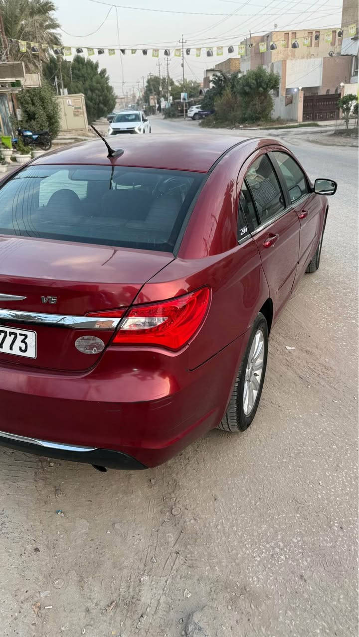 🟢السيارة: كرايسلر c200 
🟢المحرك: ٦ سلندر v6 3600 🚀🚀
🟢المواصفات: شاشه ، تحكمات ستيرن، فتحة سقف، كاميرا،كشن كهرباء، لايتات منظومة زنون كامله مع بروجكترات ، سستم صوت كامل مع دمام، 
🟢ماشيه:١٣٠،٠٠٠ ميل 
🟢موديل:2013
🟢حداديه١٠٠٪؜ جاهزه 
🟢منظومة تبريد جديده
🟢كير جديد قبل شهرين شاده 
🟢محرك جداً نظيف وع فحص شرط
🟢حادث من امريكا فقط دعاميه وهنا صار بيه حادث باب السايق وجاملغ وطخات نصبغت اربع قطع وقطعه جارده ( ابيييع حزاااام ) حتى لا اتعبك وسونار موجود 
🟢 الادامات : ✅ادامة منظومة البانزين من فيتبم للنوزلات
✅ادامة منظومة البريك من دسكات للعنبار كامل ادامه 
✅ادامه لمنظومة التبريد بالكامل
✅ادامه لسوائل السياره كافه قبل ڪـُـل موسم. 
✅ادامه للكير برمجة ودهن 
السياره بدون اي نقوصات فقط اذان محرك ب٥٠ الف مع العمل ماكو وقت اسويها جاهزه لاخر حبايه بدون اي نقوصات اخرى 
السياره مصروف عليها وتعبان عليها وجداً جديده ونظيفه وبالعافيه ع الي تصير من نصيبه 
🟢 السعر : ٨٣ ورقه وبيه مجال بسيط حق الجيه 
العنوان بغداد / حي الاعلام
*********** بغداد, العراق
