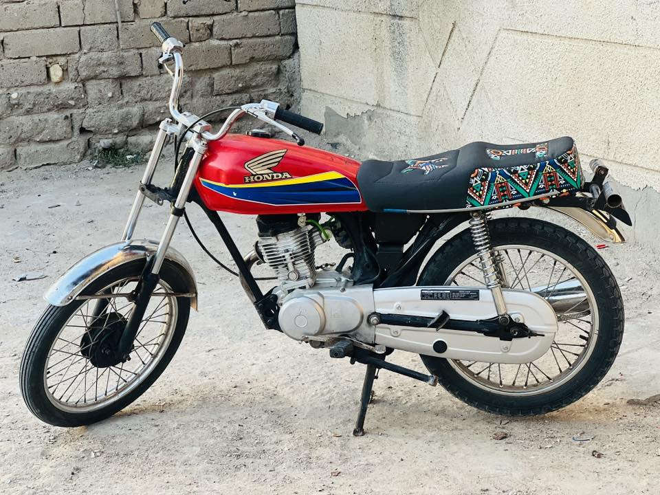 دراجة أ يراني البيع مكينه انتس  نضيفه ما مفتوحه السعر 375 قابل للتفاوض التواصل  *********** واتساب
