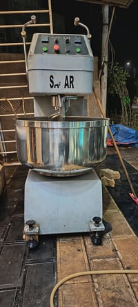 عجانه للبيع لولبيه ام جيس ايرانيه الصنع كل كهربائيه وماطورتها ايطالي ع...