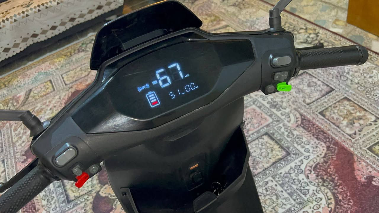للبيع دراجة  كهربائي U9 موديل 2026 🔥
لون رصاصي طافي فاخر ✨بطارية ليثيوم أصلية 🔋تصميم حديث وإضاءة LED مميزة 😎دراجة نظيفة جدًا واستعمال خفيف

✅ شحن اقتصادي✅ مناسب للشغل والتوصيل✅ سحب ممتاز وقيادة مريحة✅ شكل شبابي وفخم
فقط بيه جلخات خفيفة وتم معالجتها 
الدراجة بحالة ممتازة وما تحتاج مصروف 👍

السعر: قابل للتفاوض للجادين فقط

📩 للتواصل خاص


**إذا كنت صاحب هذا الإعلان وتريد حذفه لأي سبب، رجاءا أرسل رسالة إلى الدعم الفني**